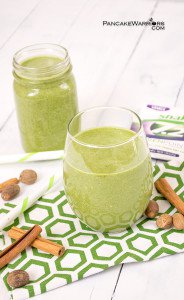 A healthy, simple breakfast is just minutes away! Pumpkin spice green smoothies taste like your favorite pumpkin spice sweet treat instead of a nourishing green smoothie! Perfect for breakfasts on the go! Vegan, gluten free, paleo option. | www.pancakewarriors.com
