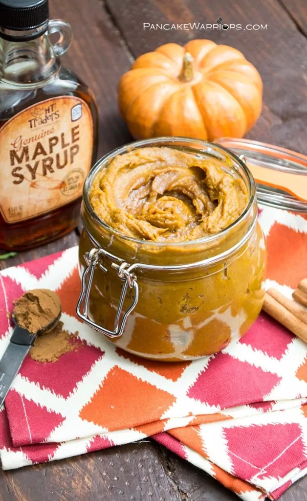Maple Pumpkin Butter - gluten free, low fat, vegan and packed full of pumpkin flavor! Ready in just 15 minutes, good on toast, pancakes, oatmeal, English muffins, you name it! | www.pancakewarriors.com