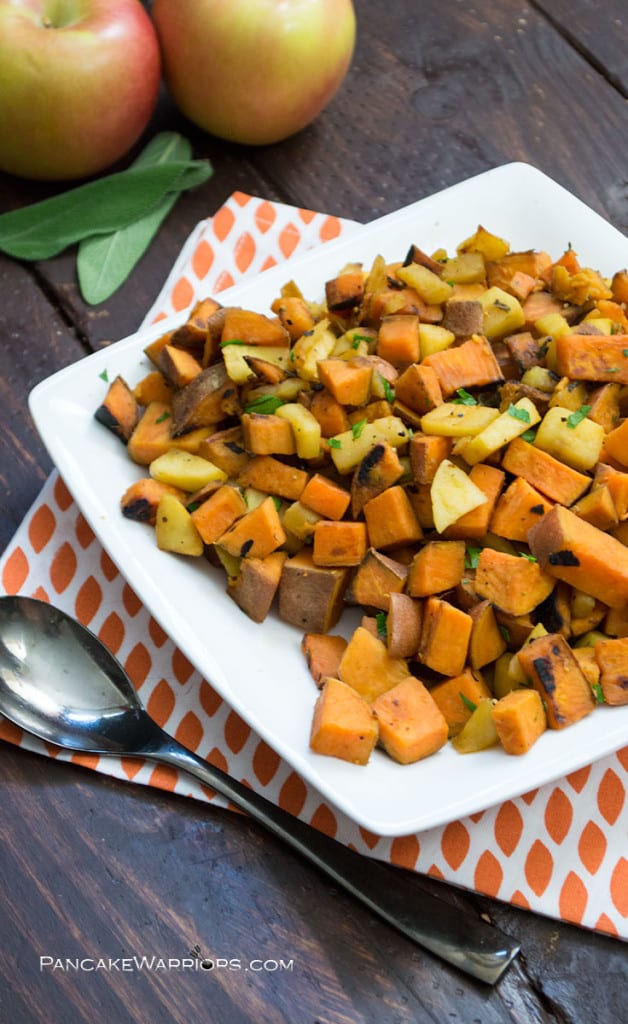 This quick apple sweet potato hash is the perfect side dish. Great for breakfast, lunch, brunch or dinner! Quick, simple vegan, gluten free, low fat and full of flavor! | www.pancakewarriors.com