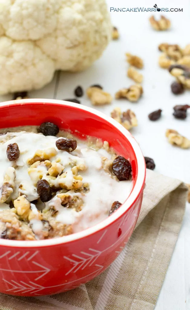 cinnamon bun caulioats with raisins and nuts