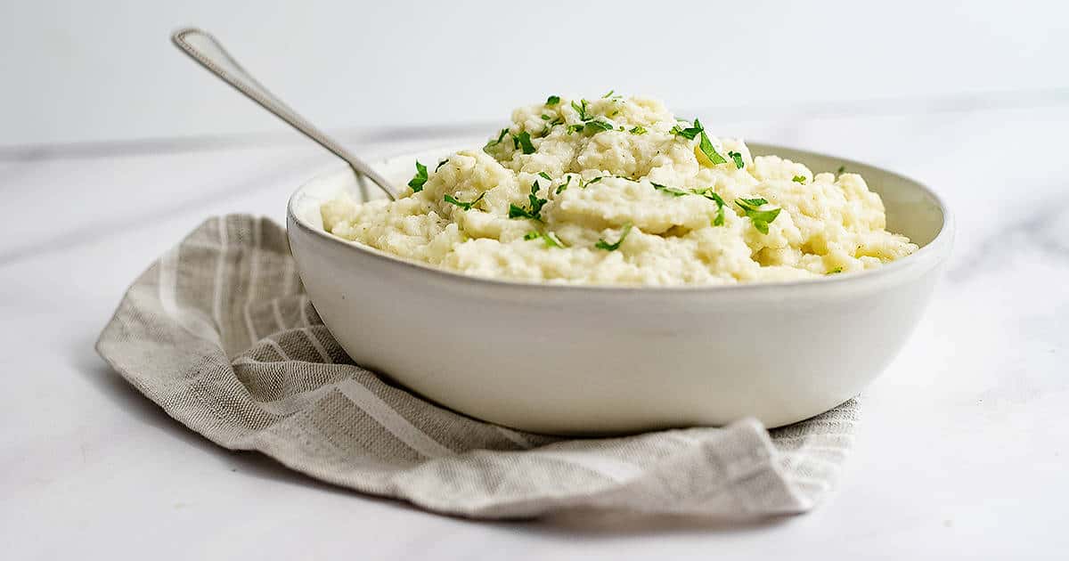 Vegan Garlic Mashed Cauliflower (Instant Pot) Bites of Wellness