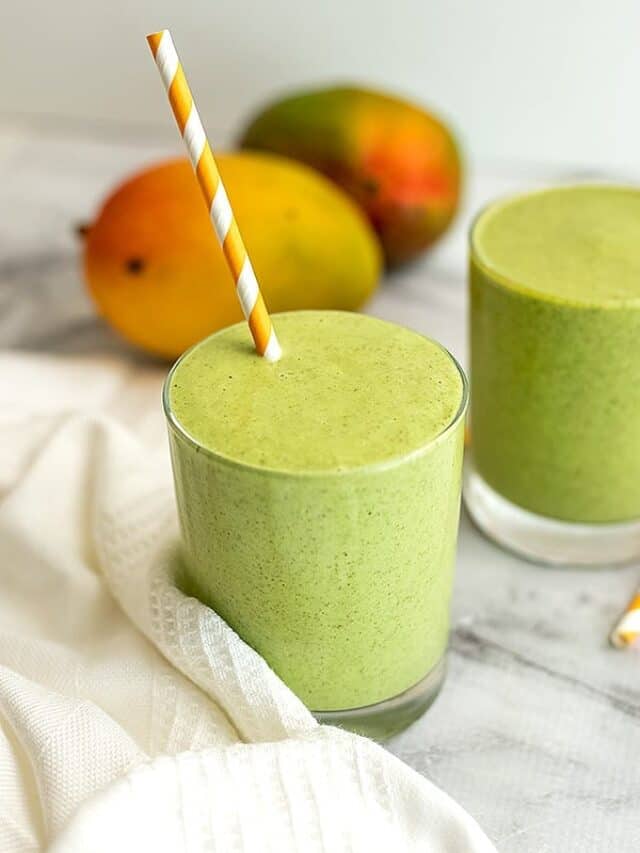 How to Make Mango Kale Smoothie - Bites of Wellness