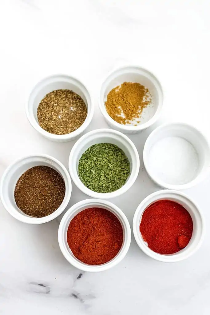 Ingredients for Whole30 taco seasoning.
