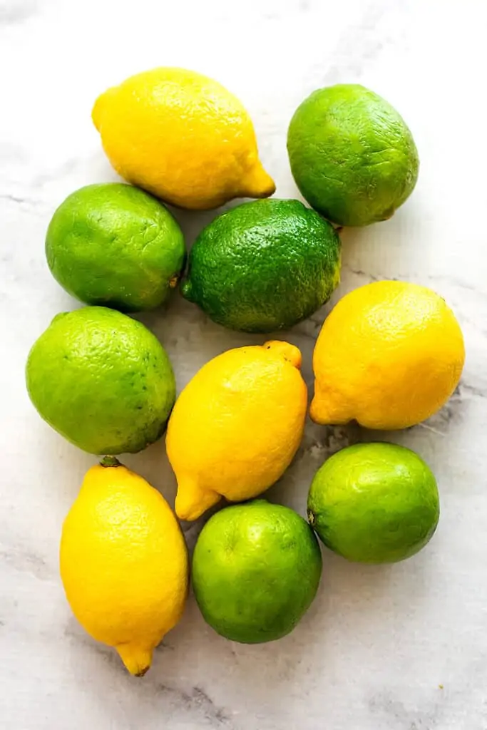 Lemons and limes in a group.
