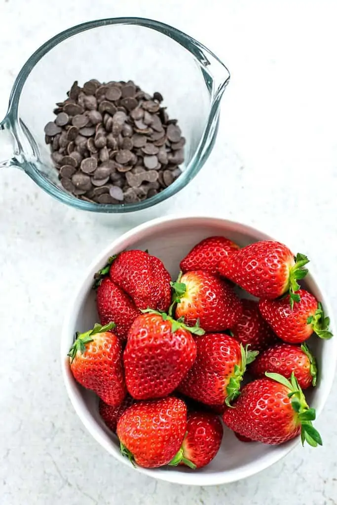Ingredients to make keto chocolate covered strawberries.