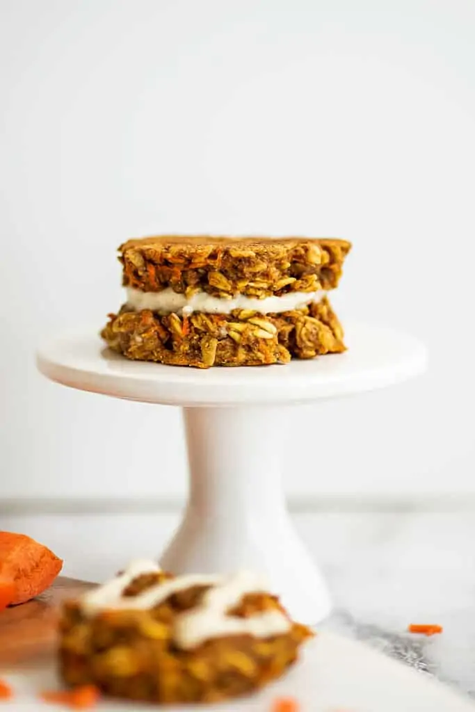 Vegan carrot cake cookie sandwich.