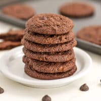 6 chocolate cookies stacked on top of each other.