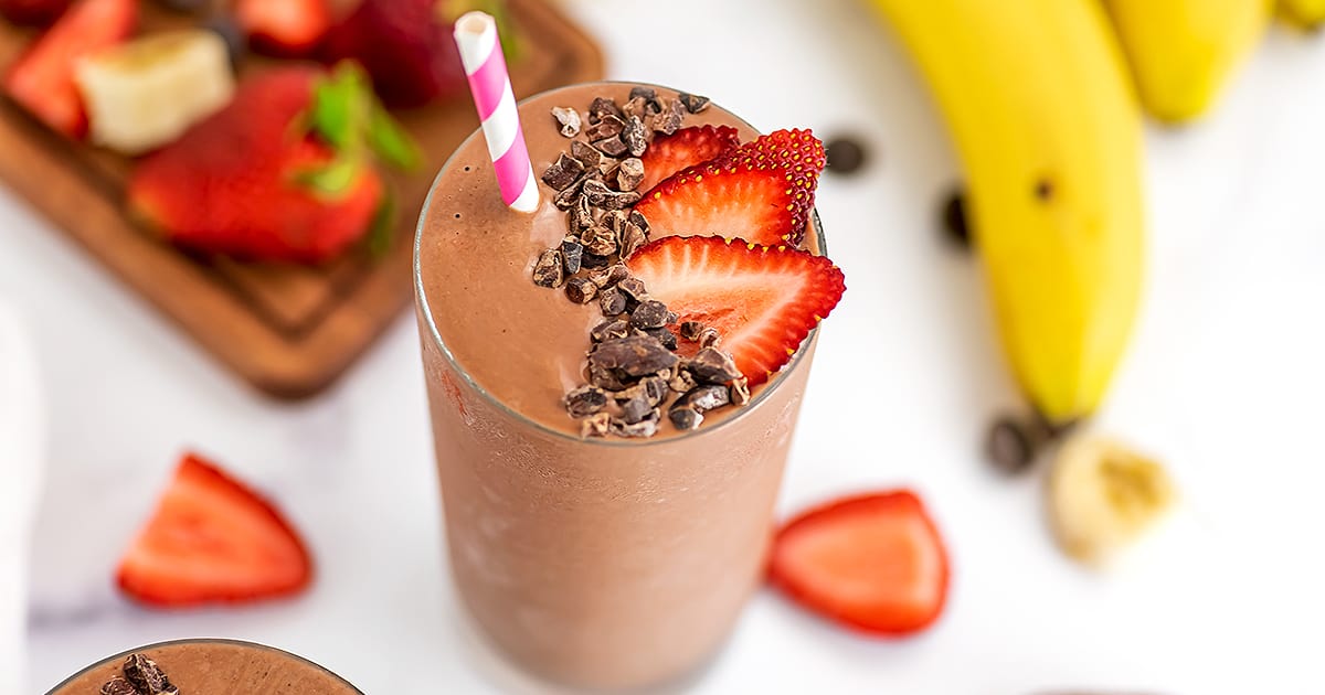 https://bitesofwellness.com/wp-content/uploads/2022/05/strawberry-banana-chocolate-smoothie-social.jpg