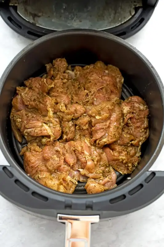 greek cihicken thighs in air fryer before cooking