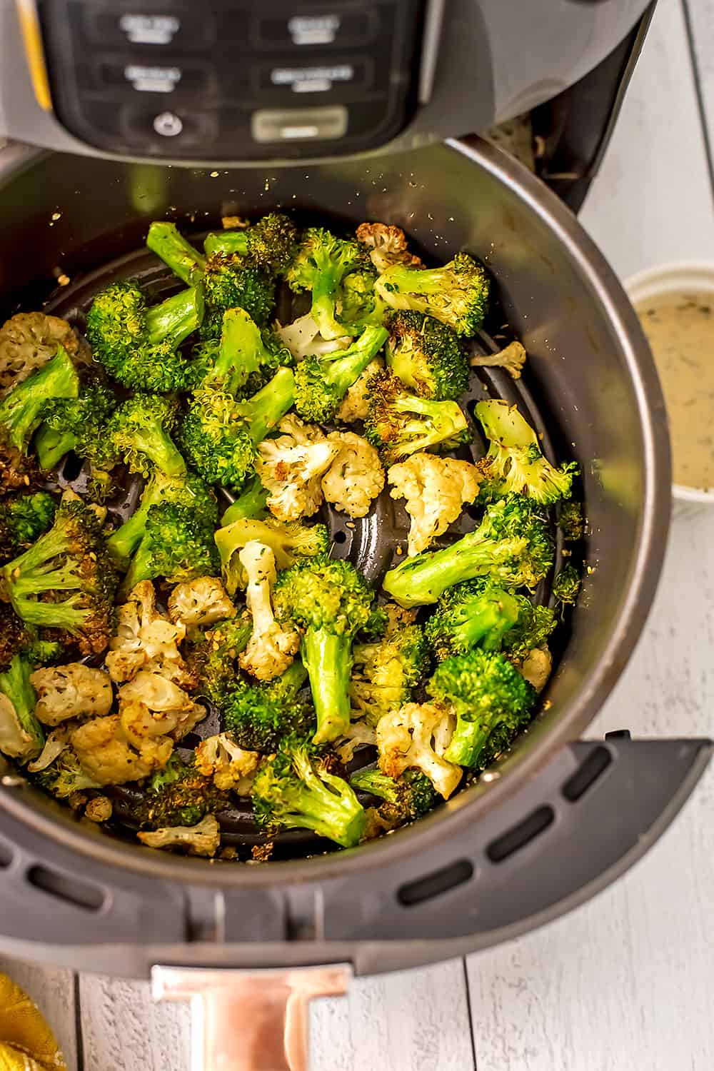 Air Fryer Broccoli – The Travel Bite