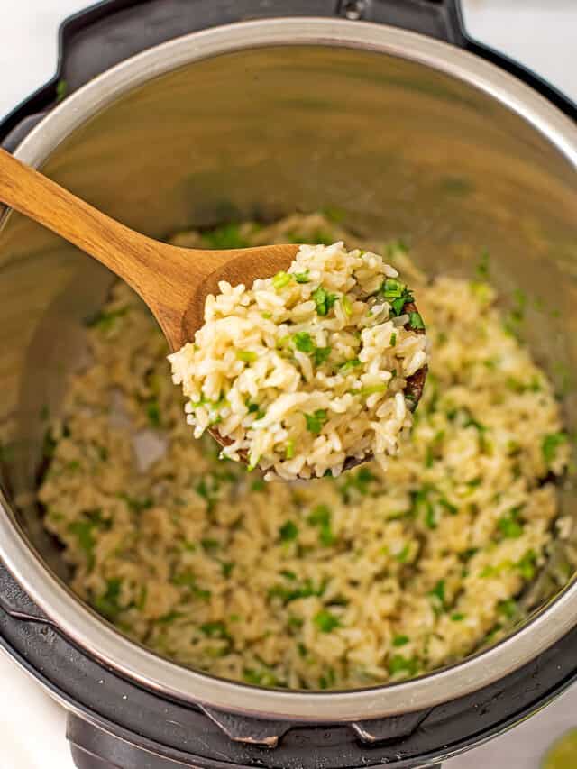 How to Make Cilantro Lime Brown Rice