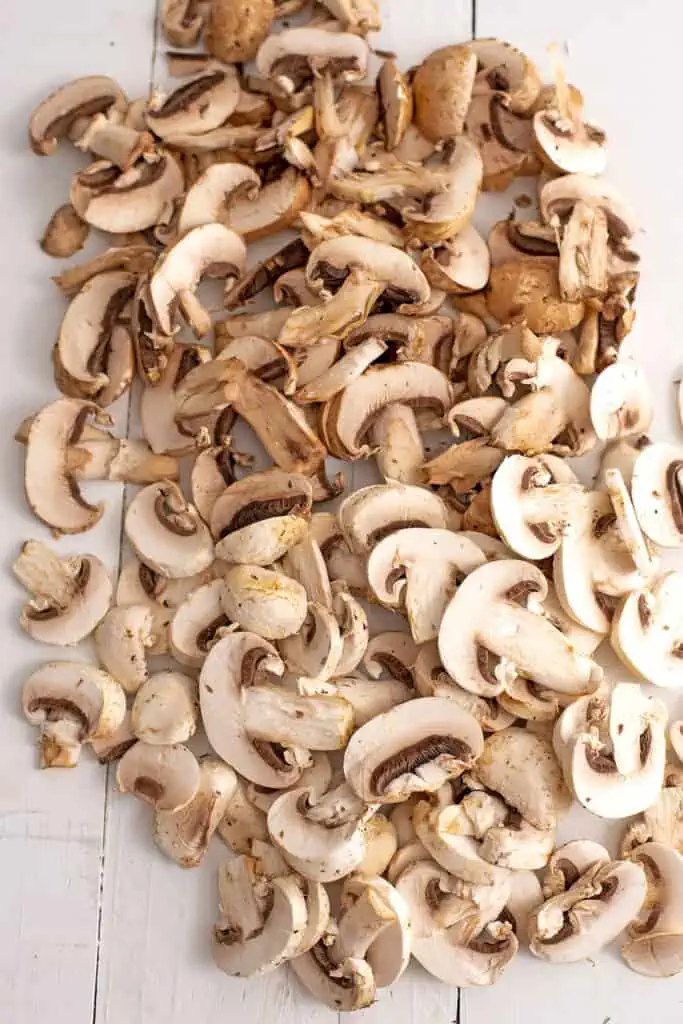 https://bitesofwellness.com/wp-content/uploads/2023/04/best-ever-mushroom-soup-how-to-683x1024.webp