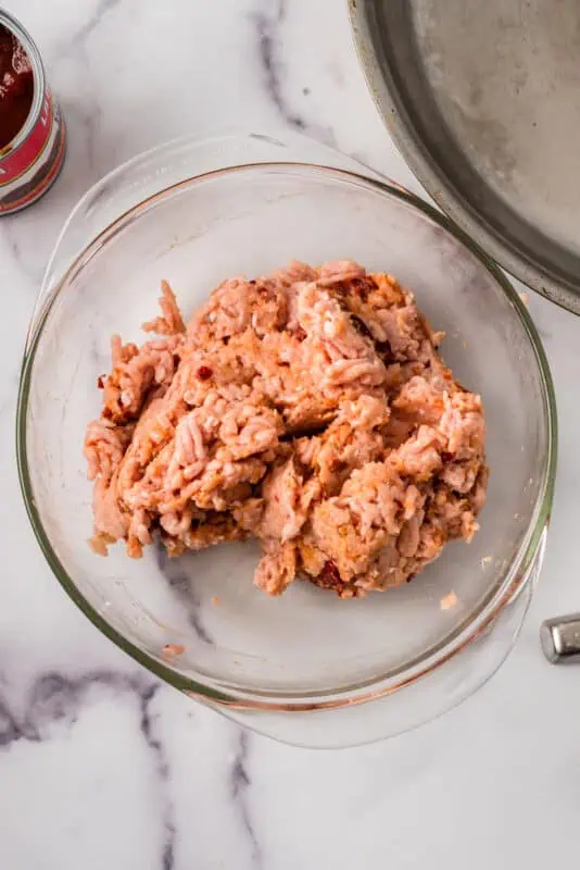 Chipotle chicken mixture after mixing.